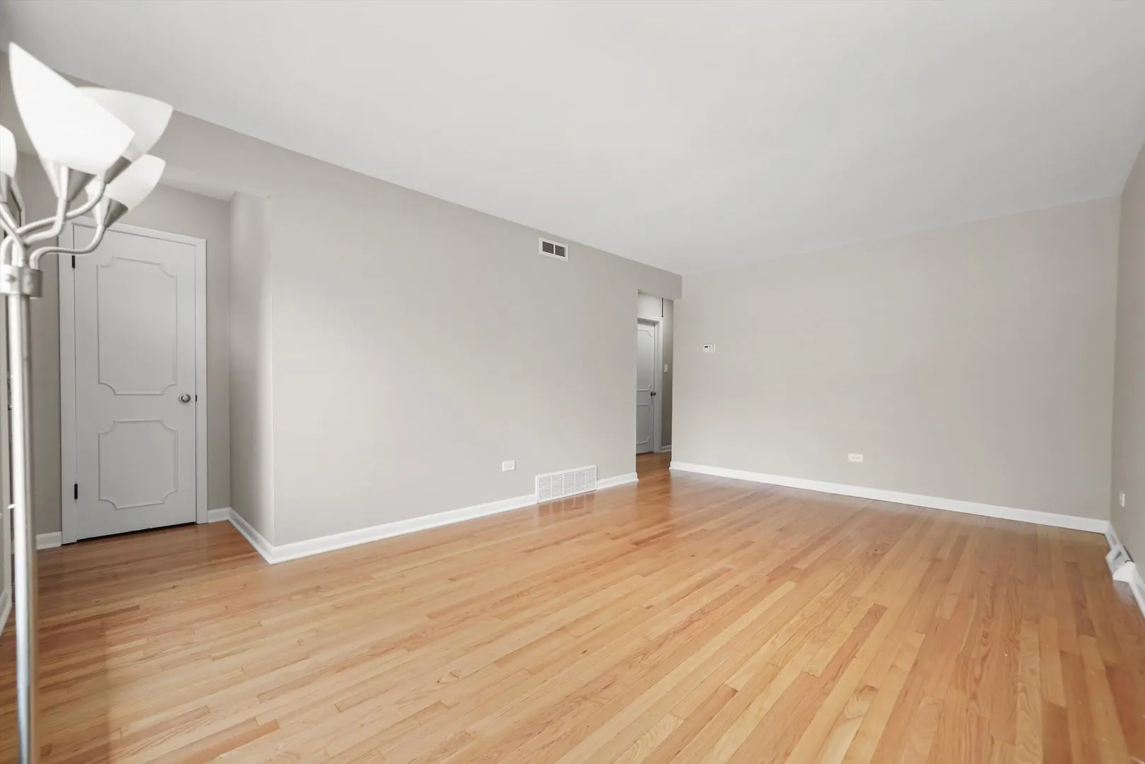 2940 W 83rd Street IL