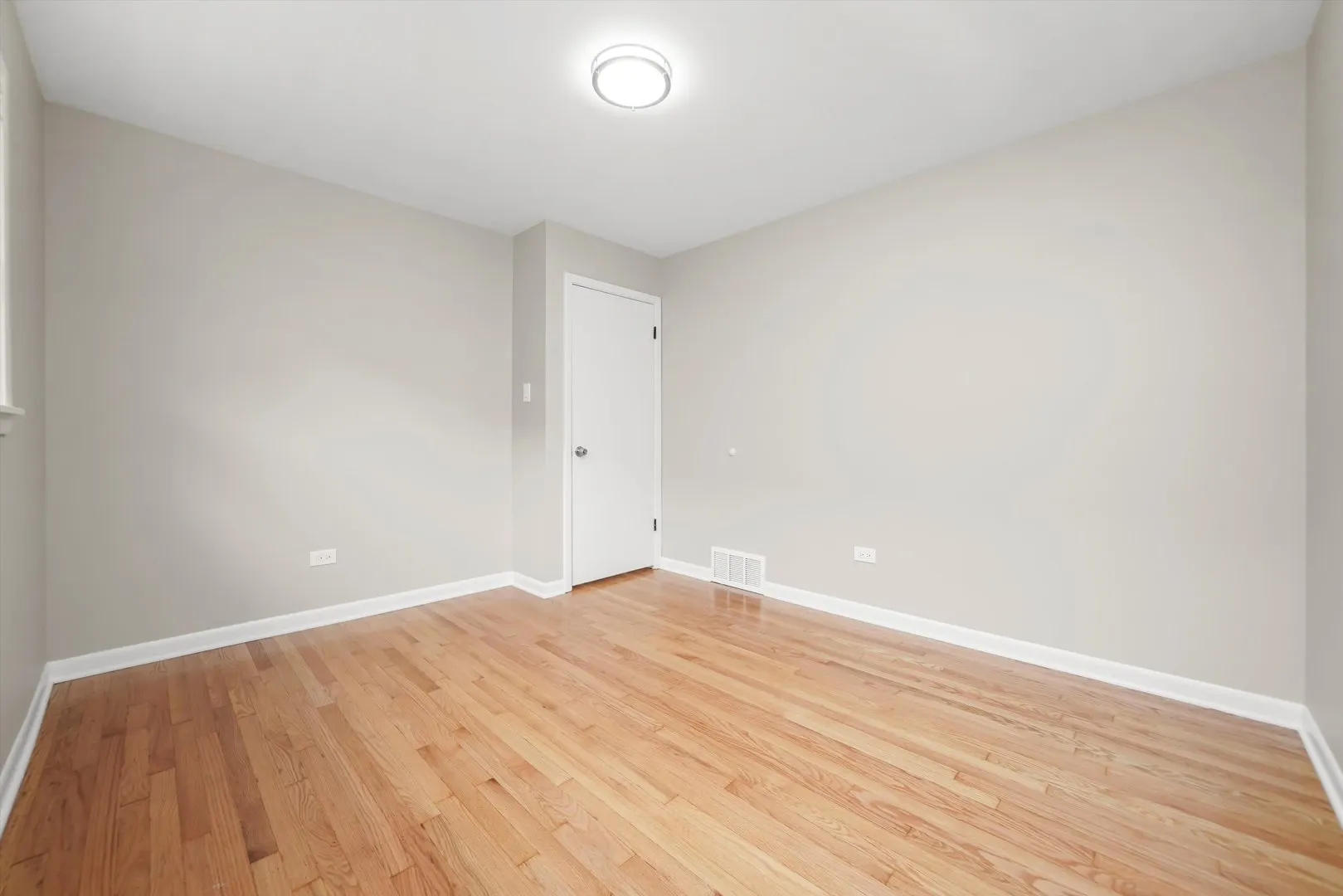 2940 W 83rd Street IL