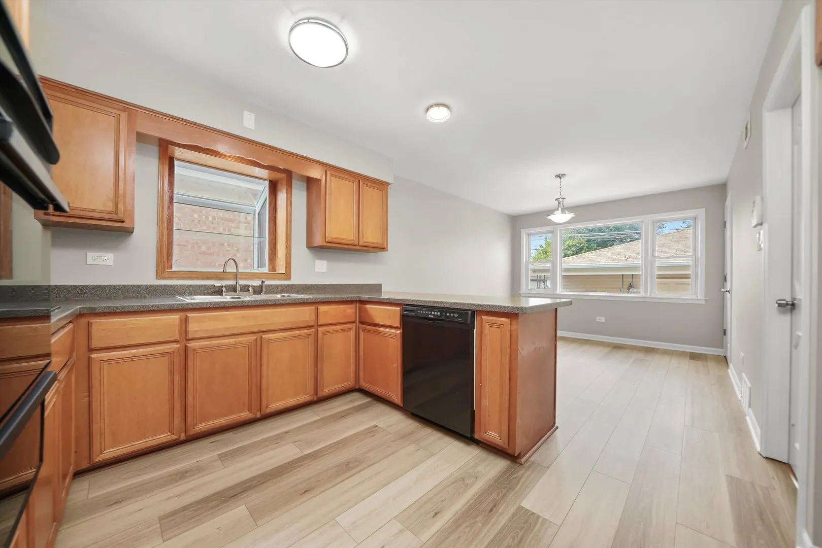 2940 W 83rd Street IL