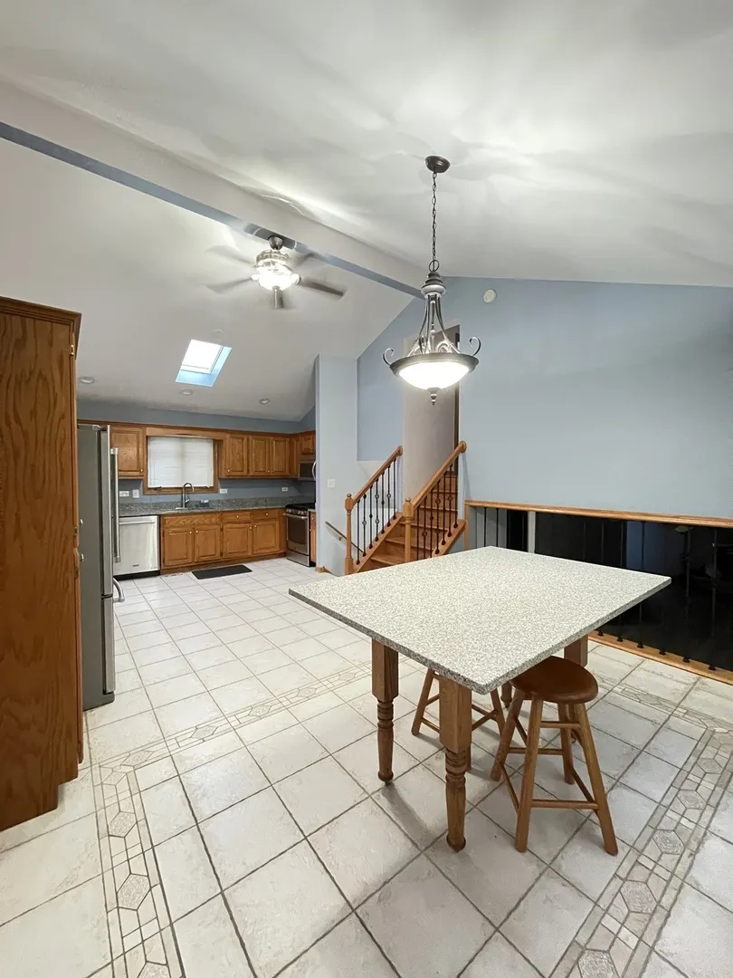 7051 W 64th Place IL