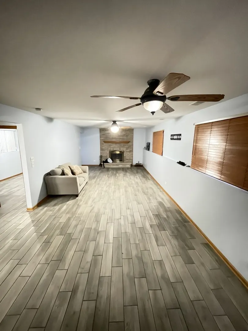 7051 W 64th Place IL