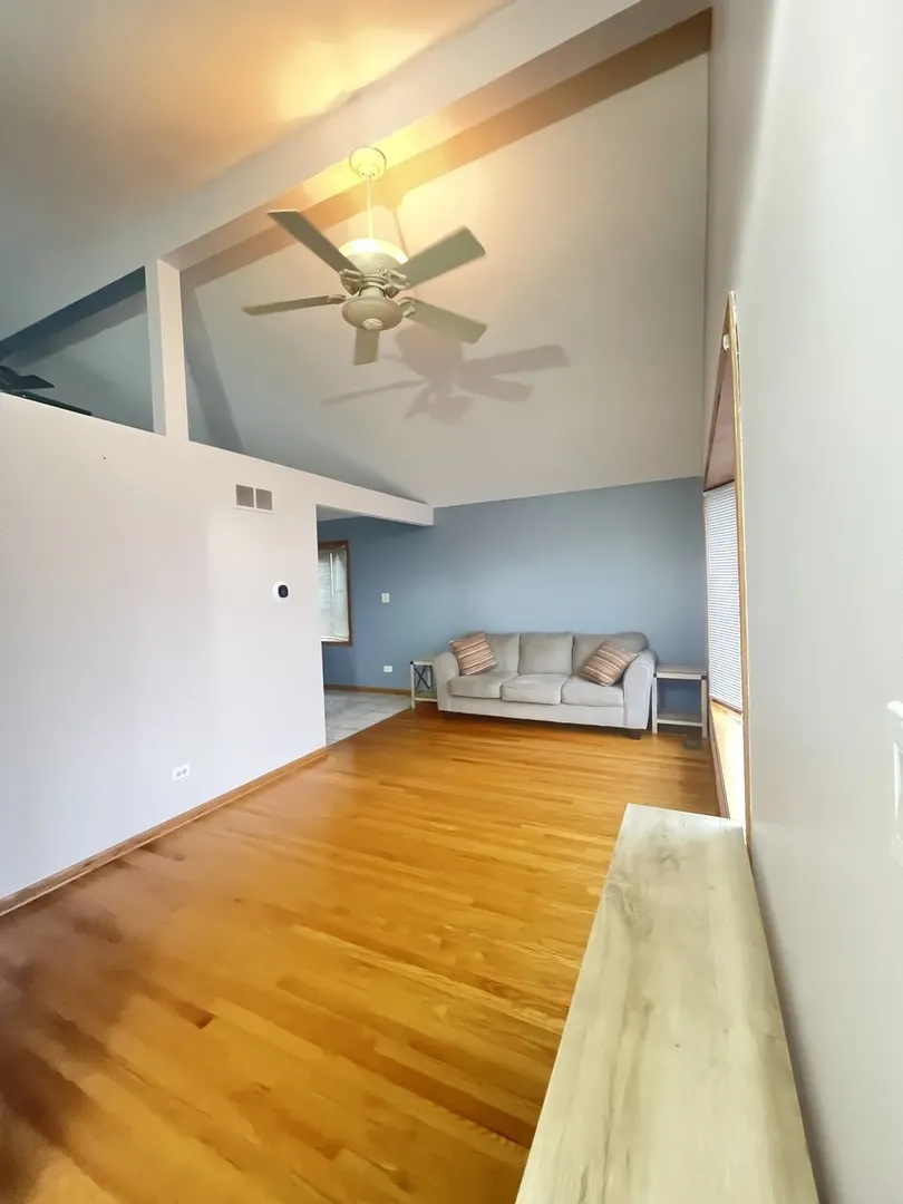 7051 W 64th Place IL