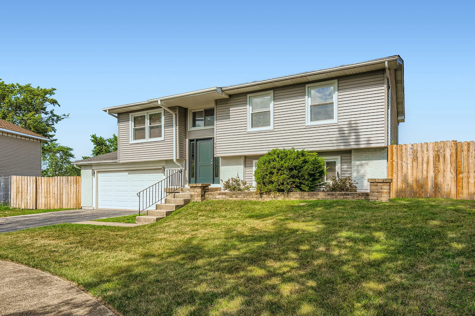 5611 Allemong Drive IL