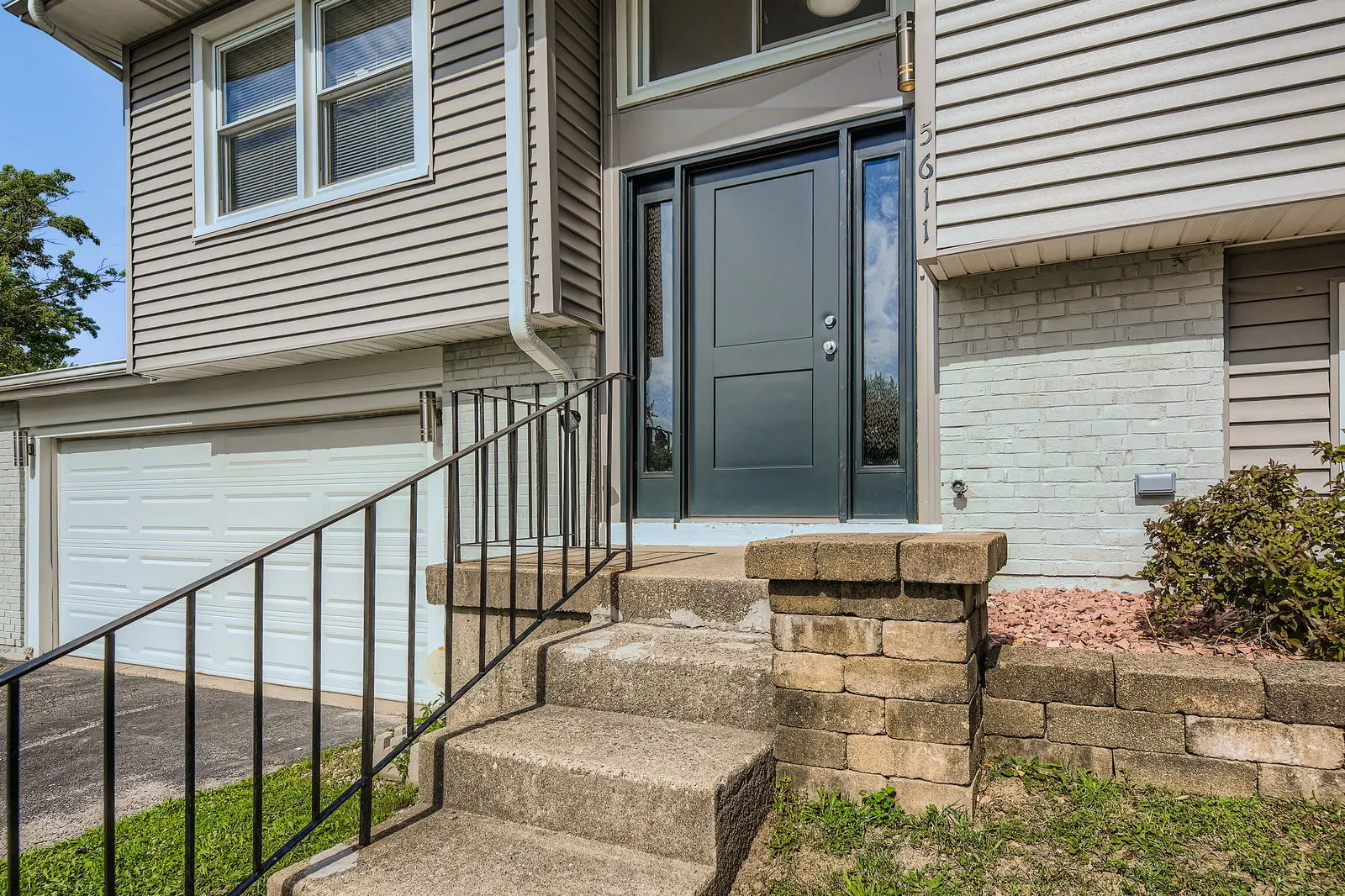 5611 Allemong Drive IL
