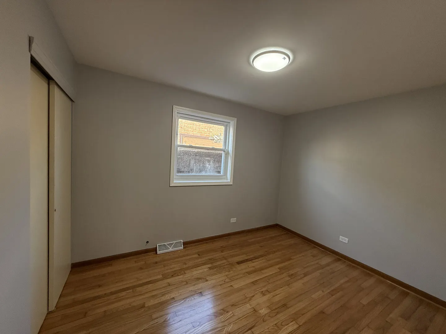7504 LATROBE Avenue IL