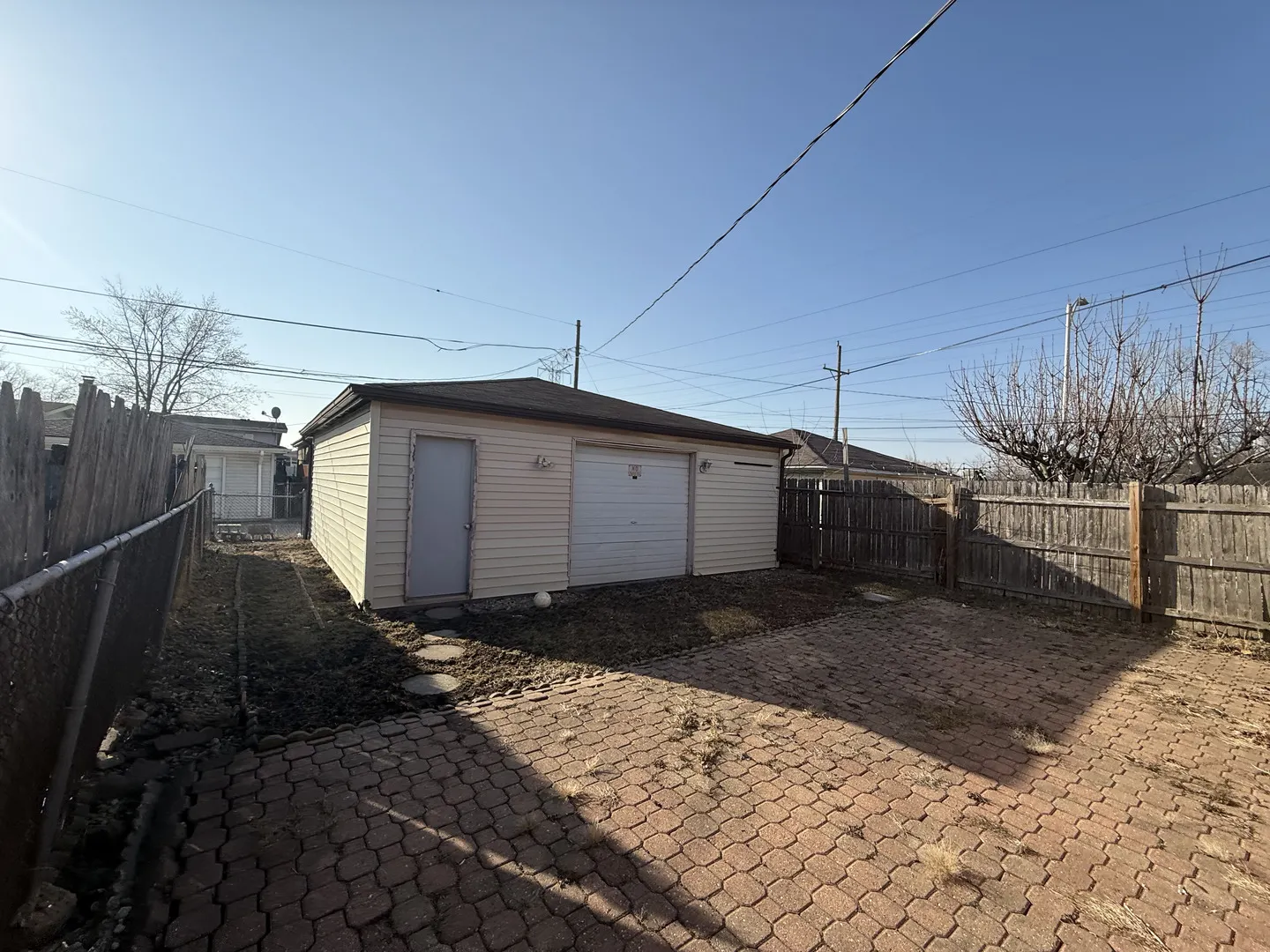 7504 LATROBE Avenue IL