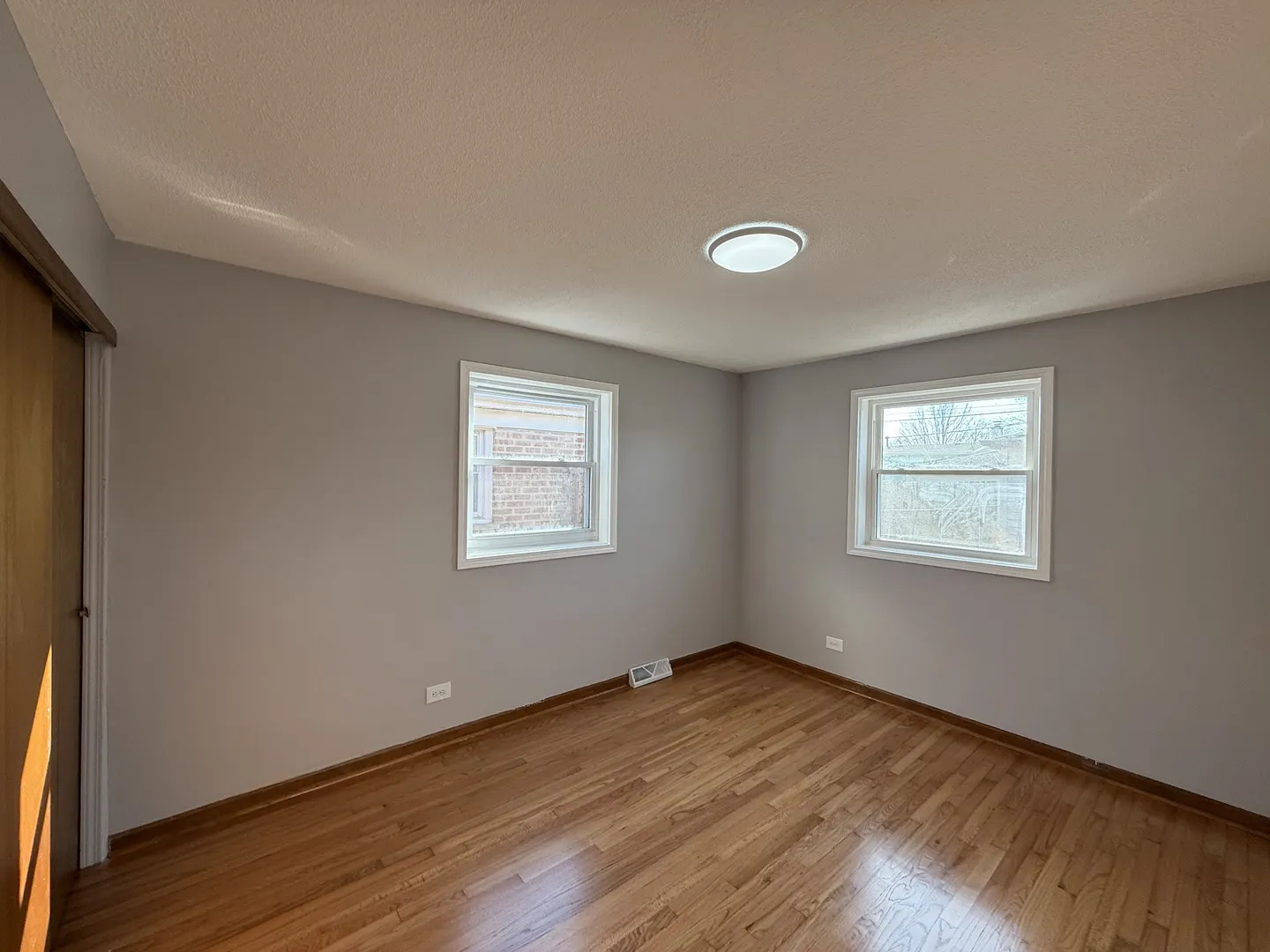 7504 LATROBE Avenue IL