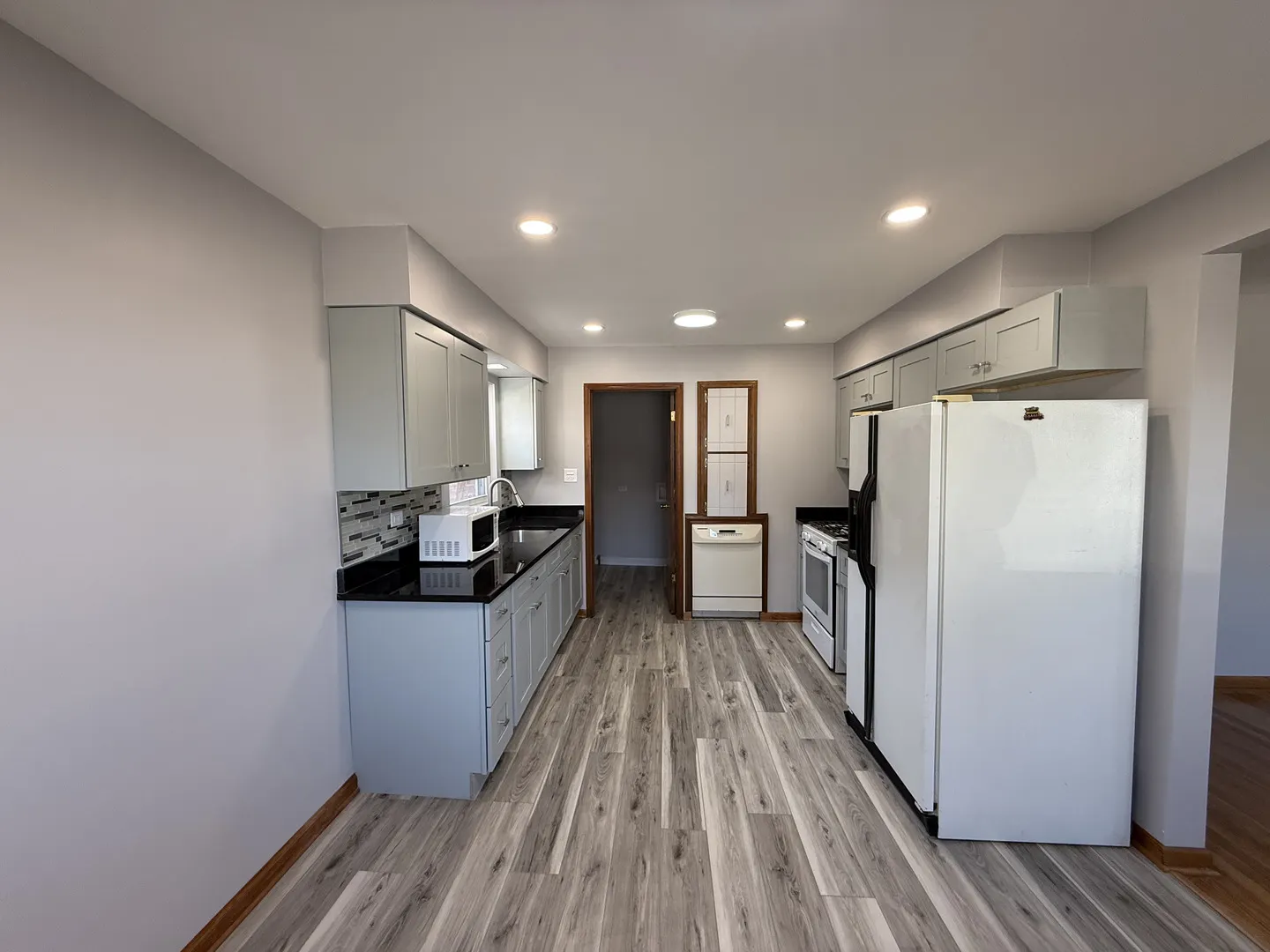 7504 LATROBE Avenue IL