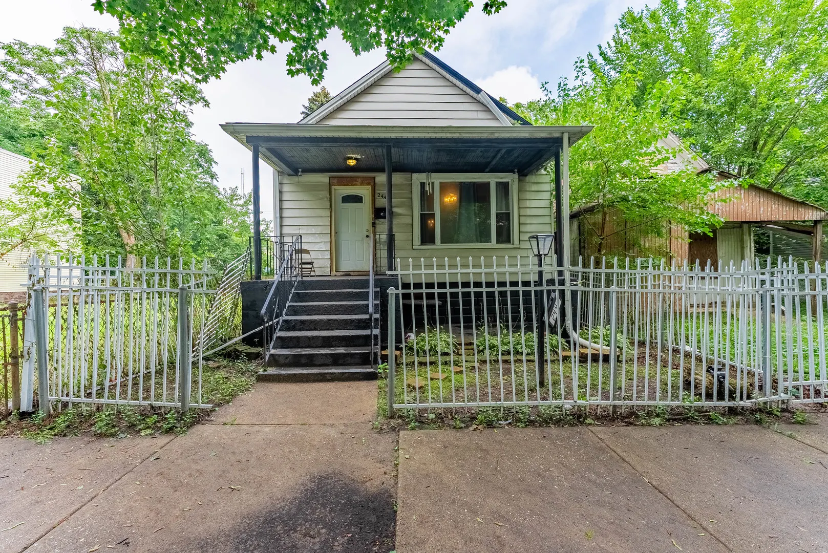 244 W 117th Street IL
