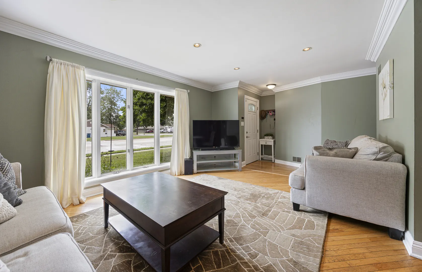 532 Landmeier Road IL