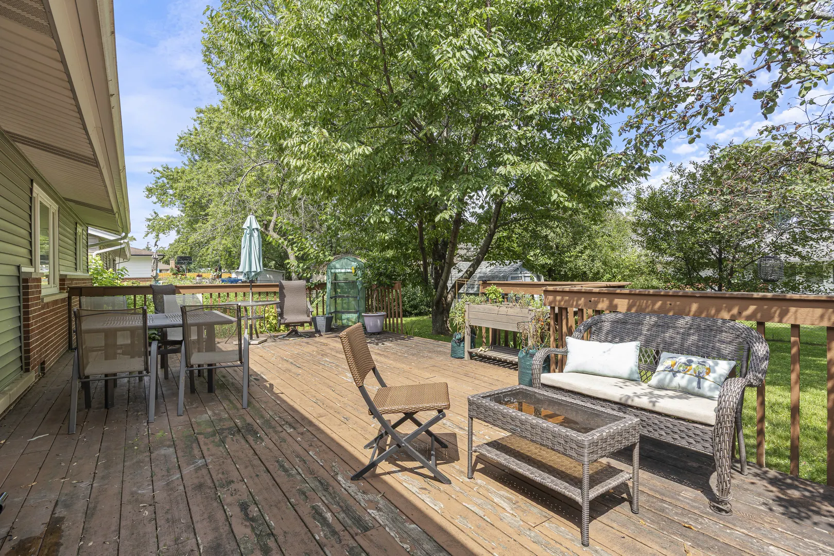 532 Landmeier Road IL