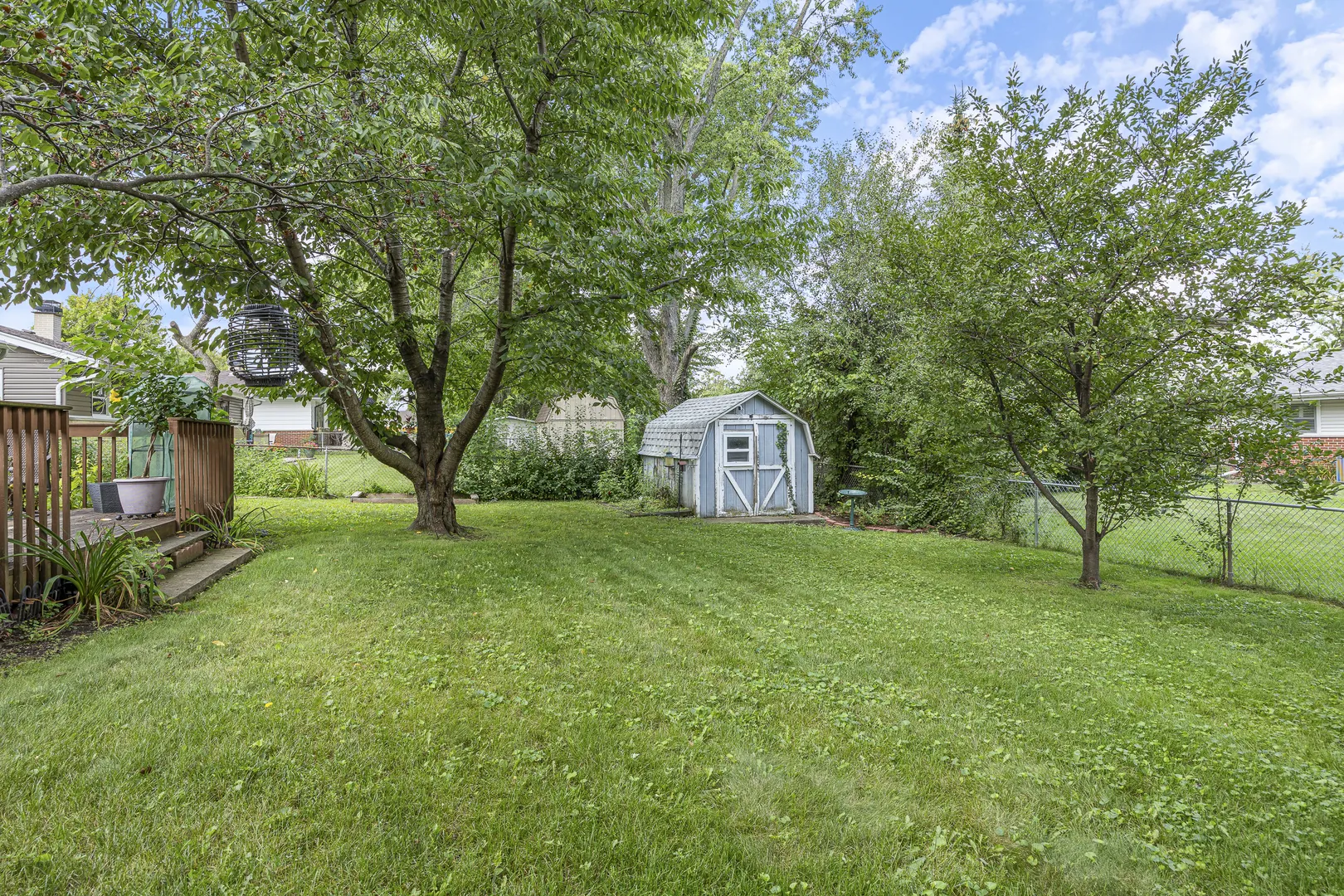 532 Landmeier Road IL