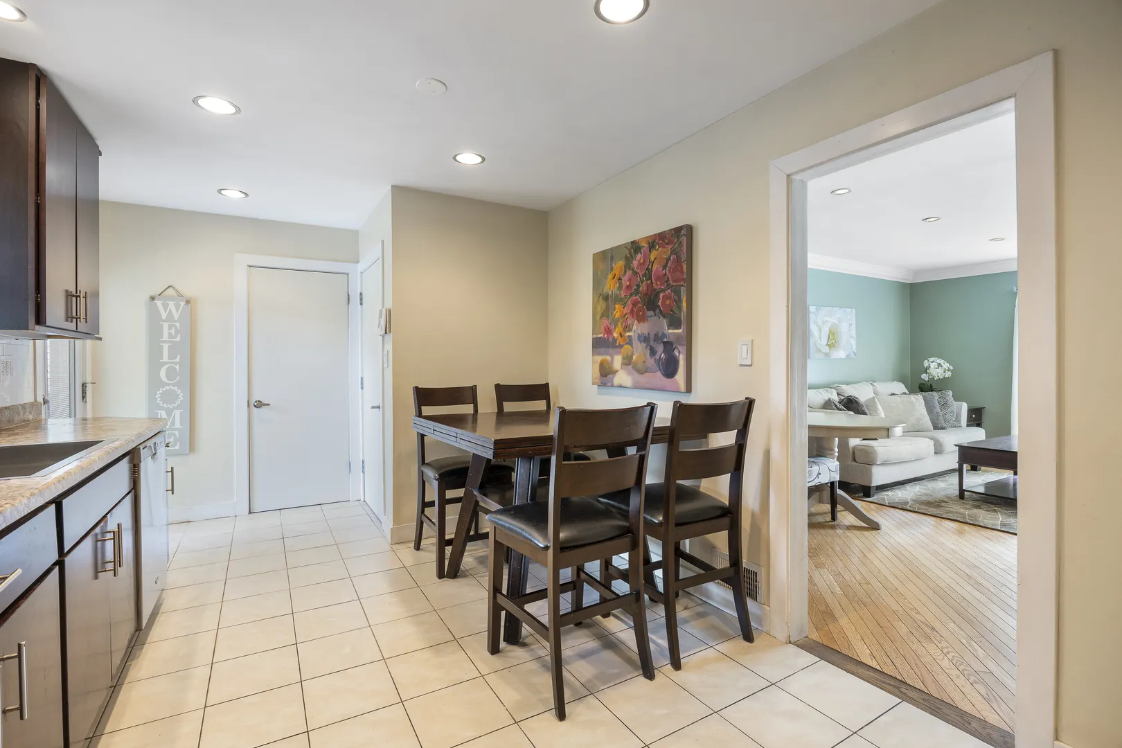 532 Landmeier Road IL