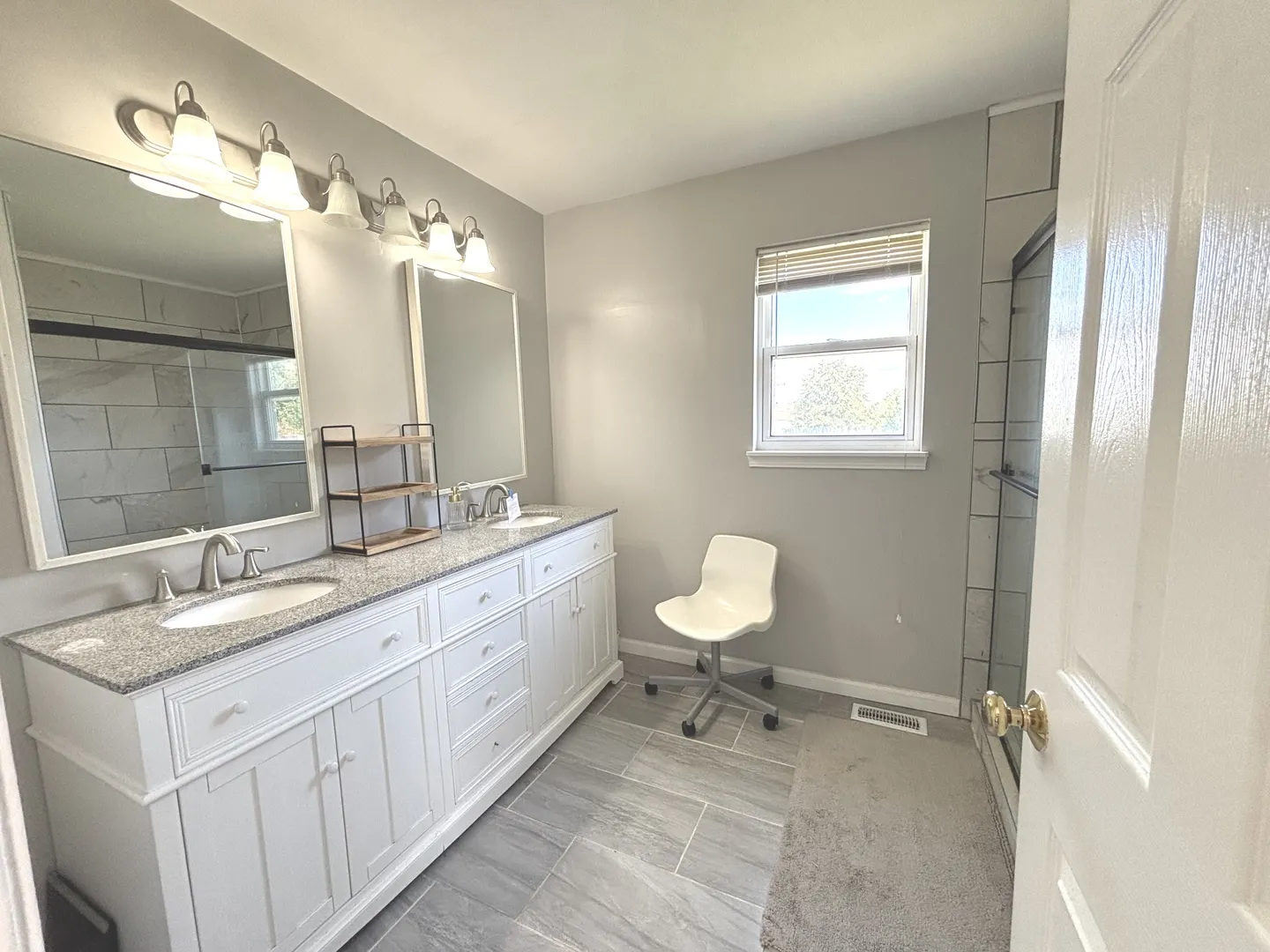 1830 Field Court IL