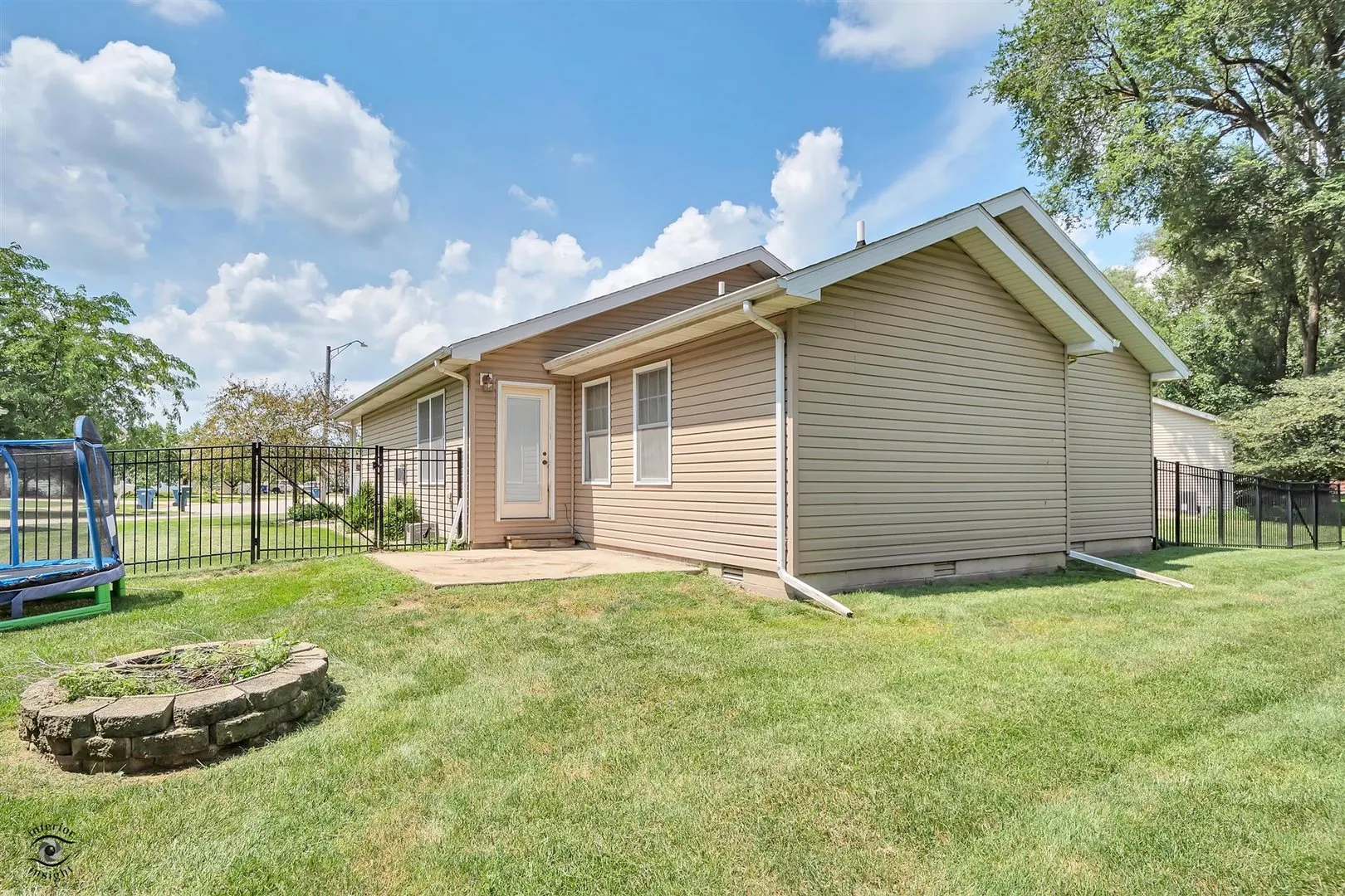1425 Timber Ridge Court IL