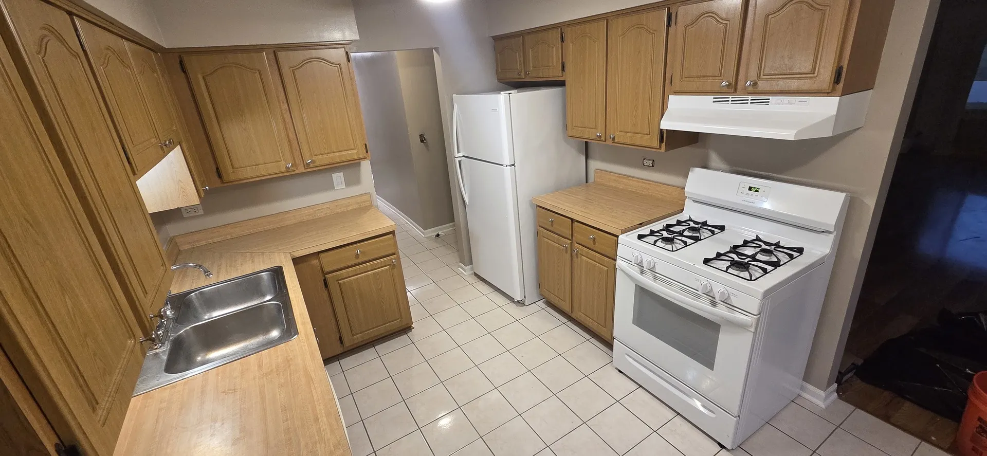 624 RUSH Street A IL