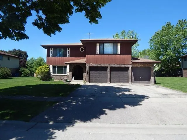 624 RUSH Street A IL