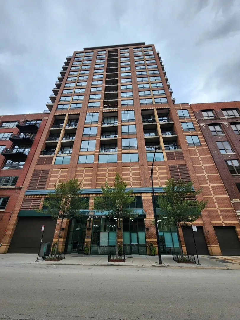 400 W Ontario Street 1108 IL