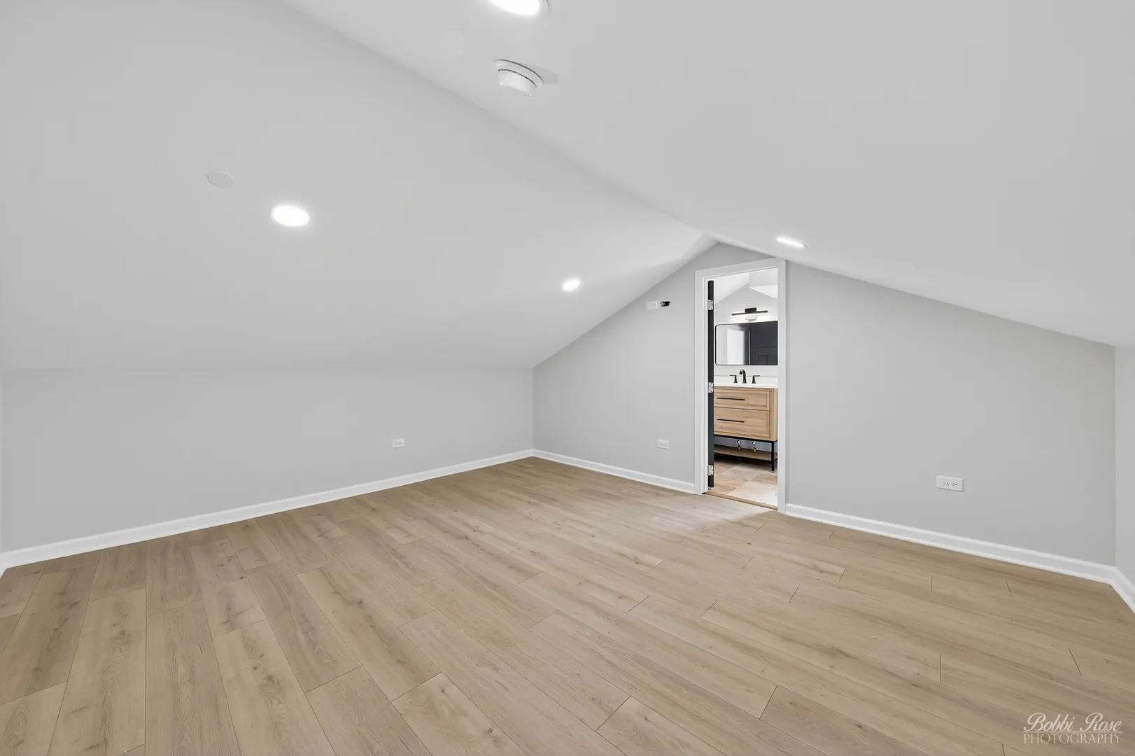 4405 Greenwood Road IL