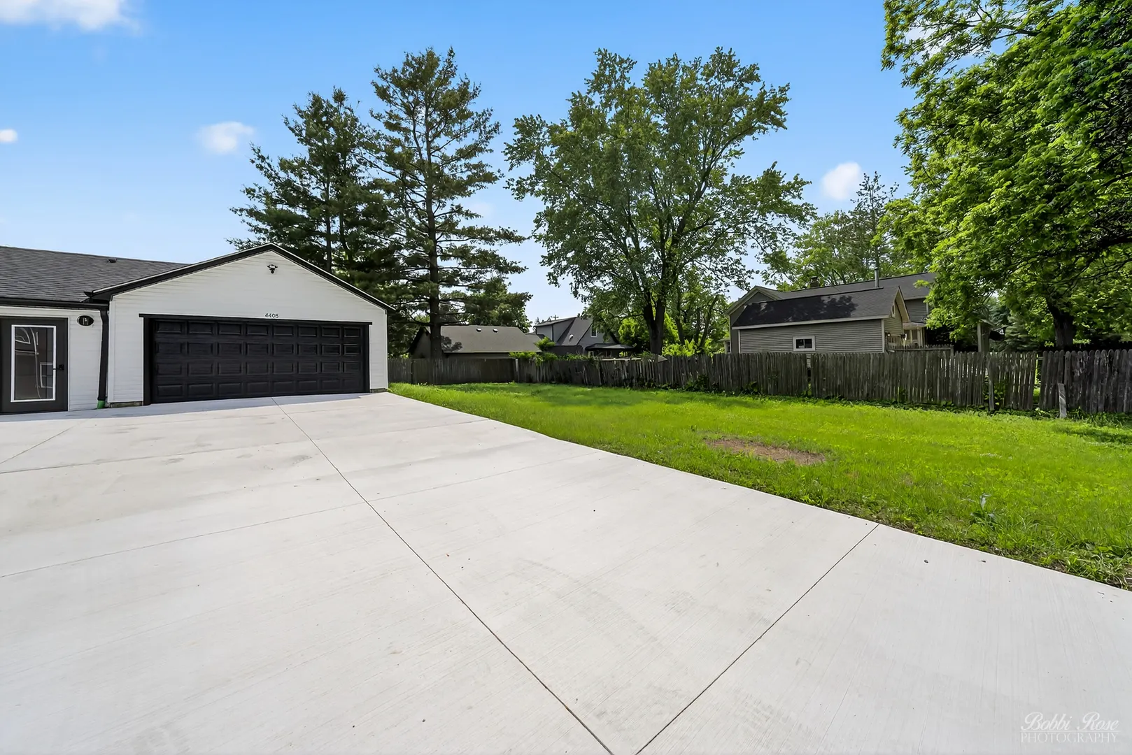 4405 Greenwood Road IL