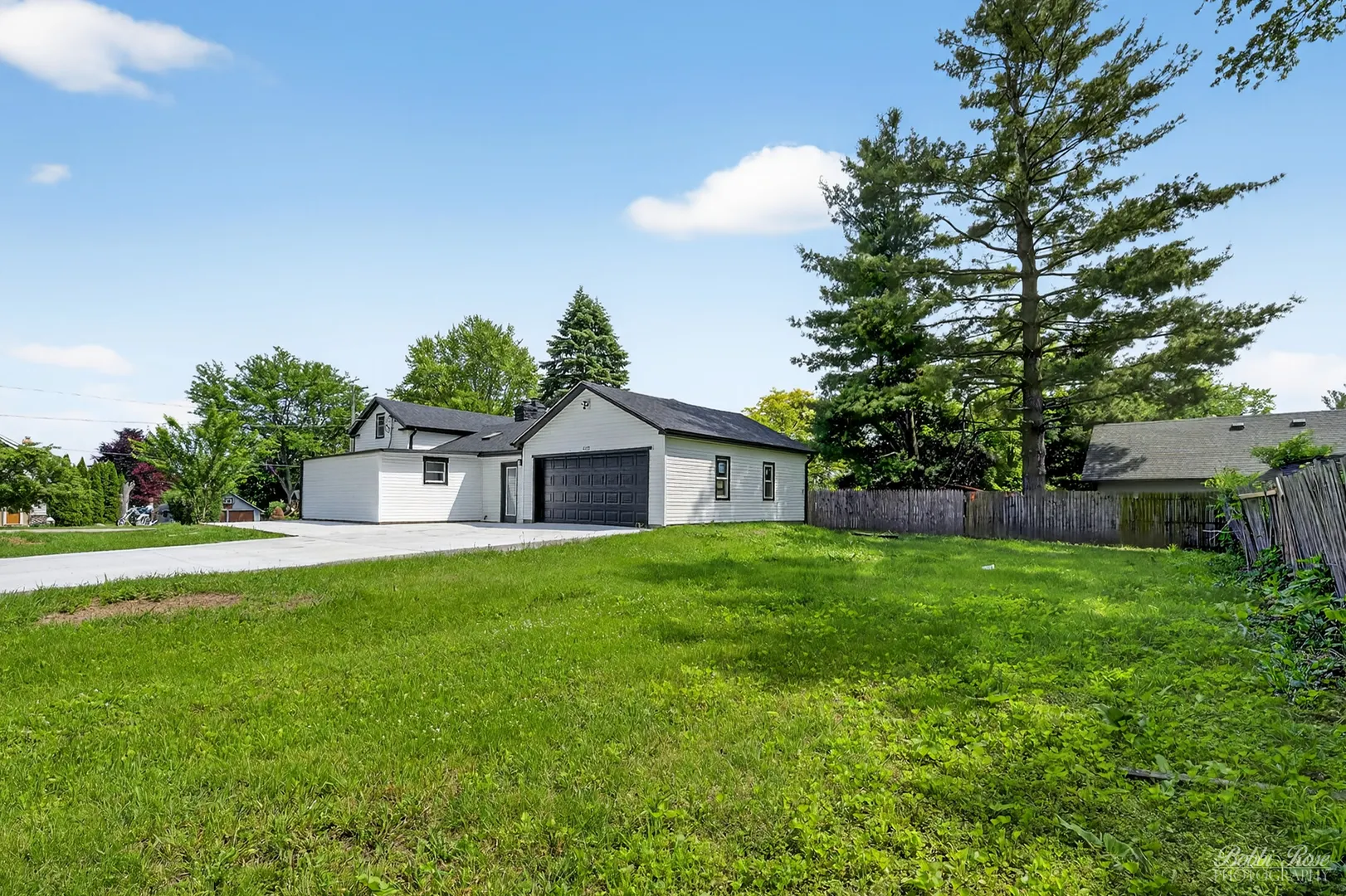 4405 Greenwood Road IL