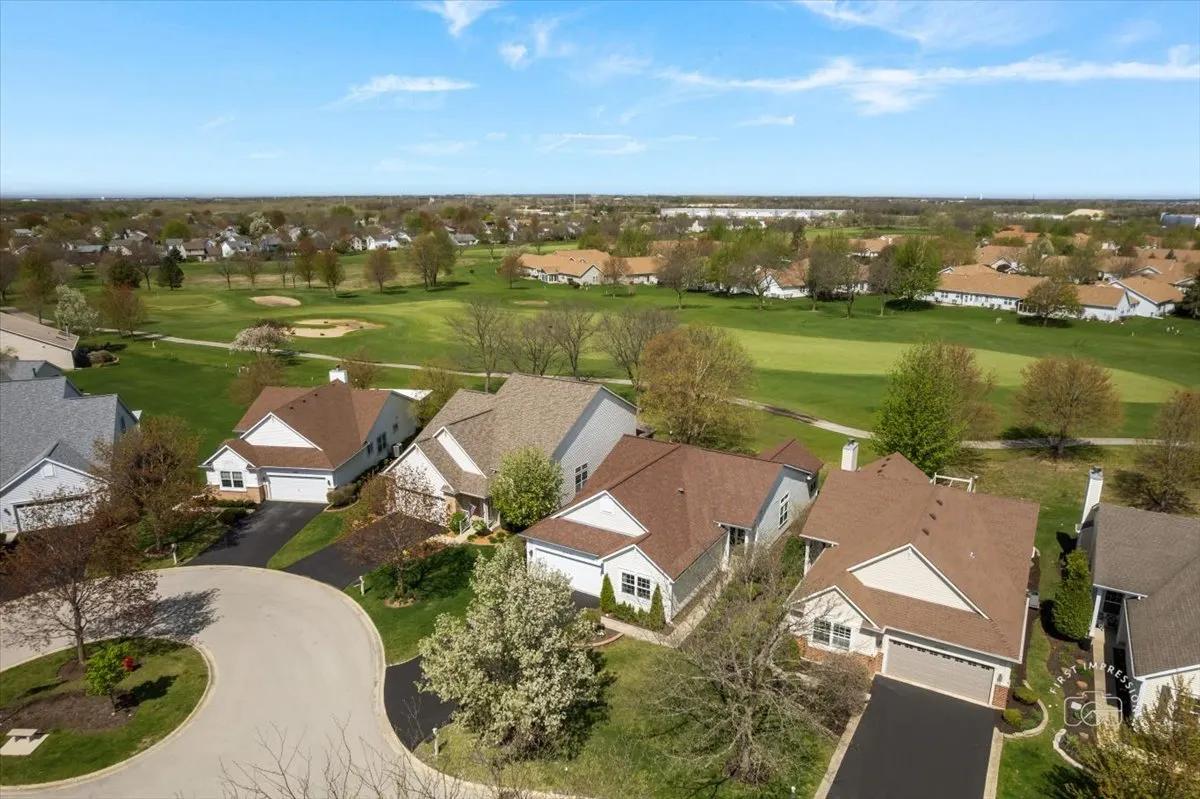 21600 W Larch Drive IL