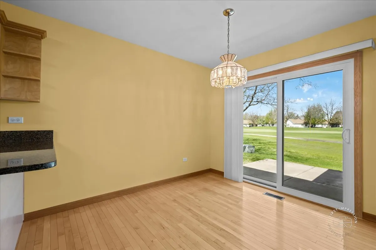 21600 W Larch Drive IL