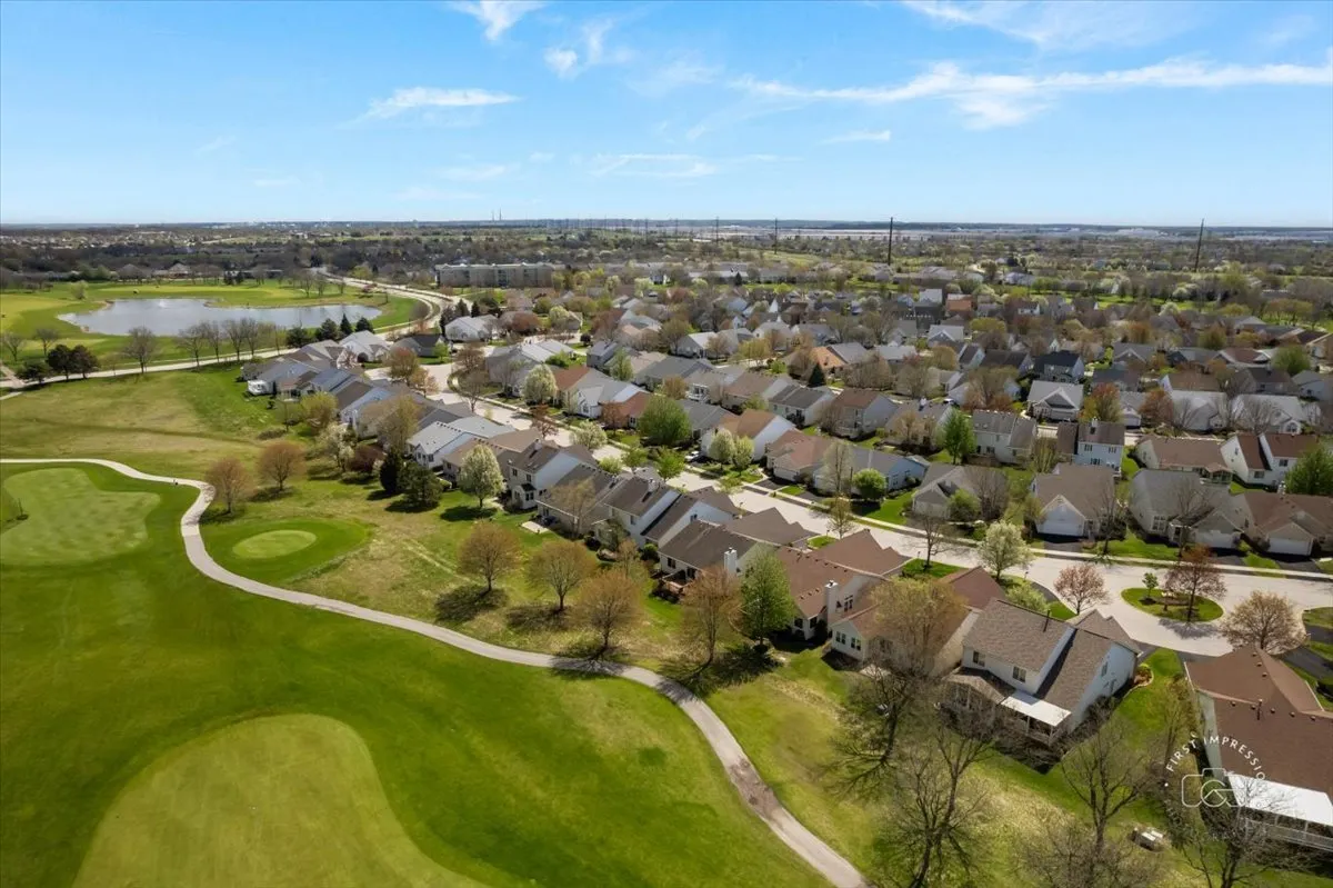 21600 W Larch Drive IL
