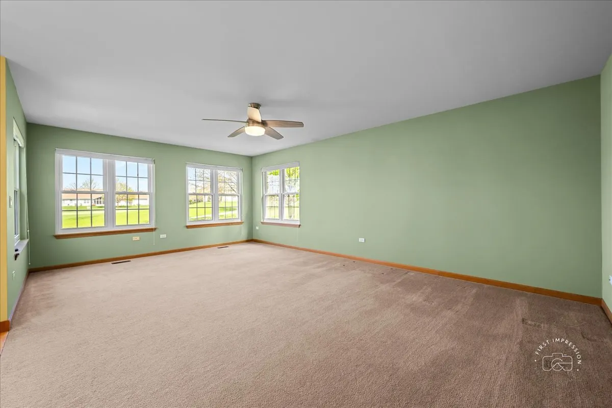 21600 W Larch Drive IL
