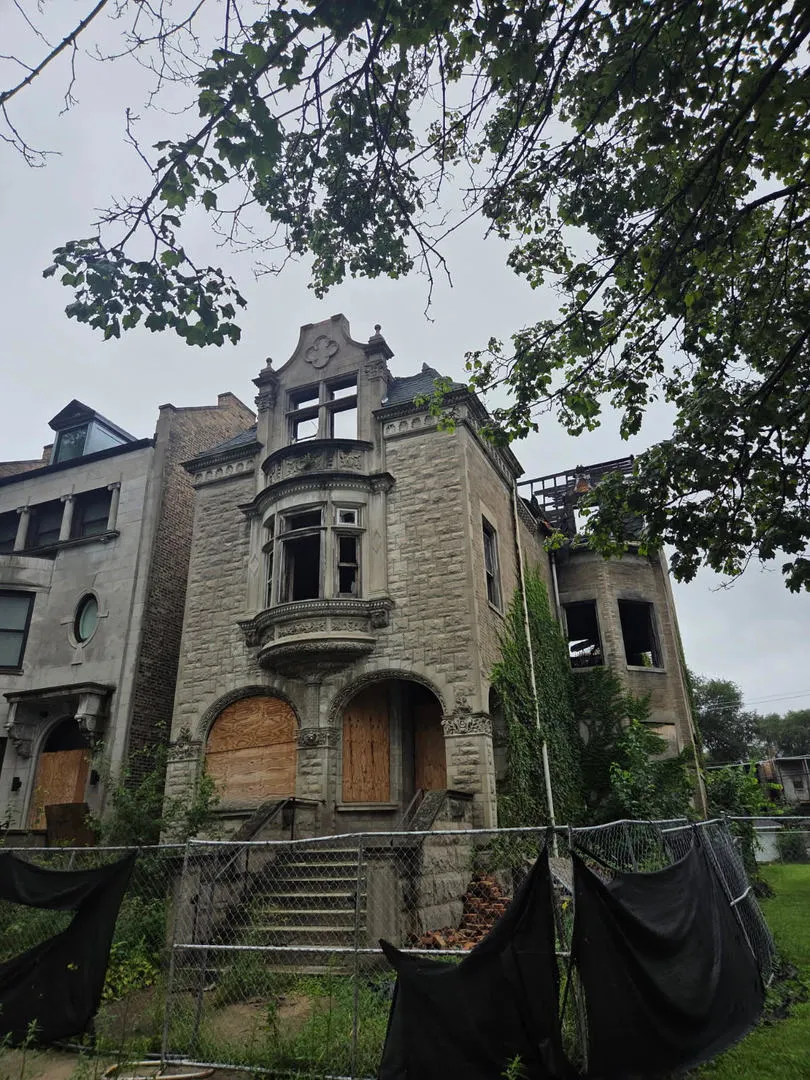 4550 S Michigan Avenue IL