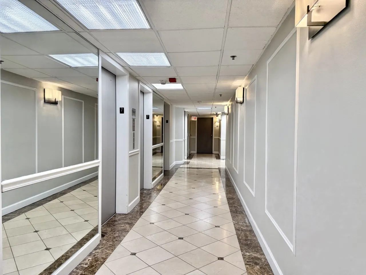 200 N Dearborn Street 2208 IL