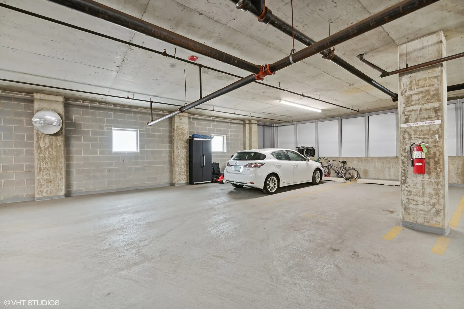 1201 W ADAMS Street 811 IL