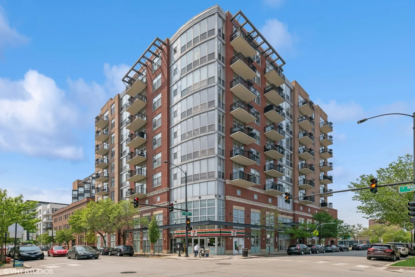 1201 W ADAMS Street 811 IL