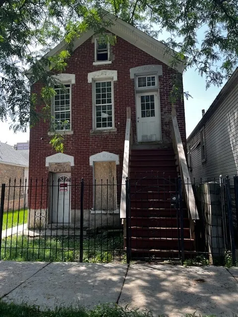 2911 W 25th Street IL