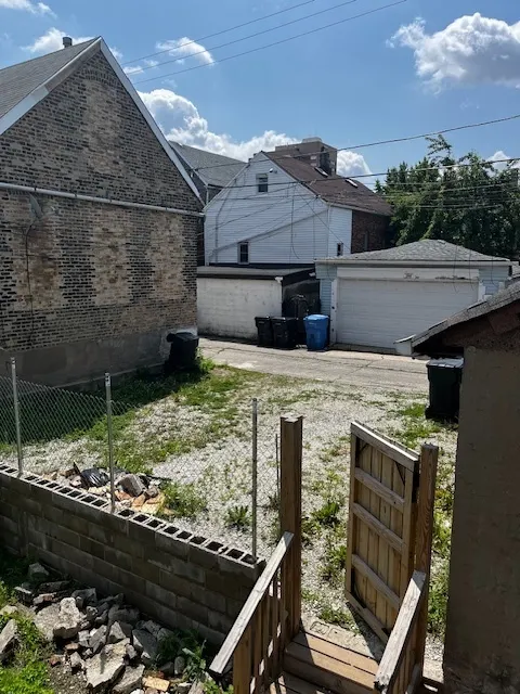 2911 W 25th Street IL