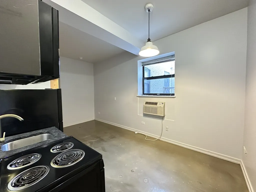 1136 W Wilson Avenue 229 IL
