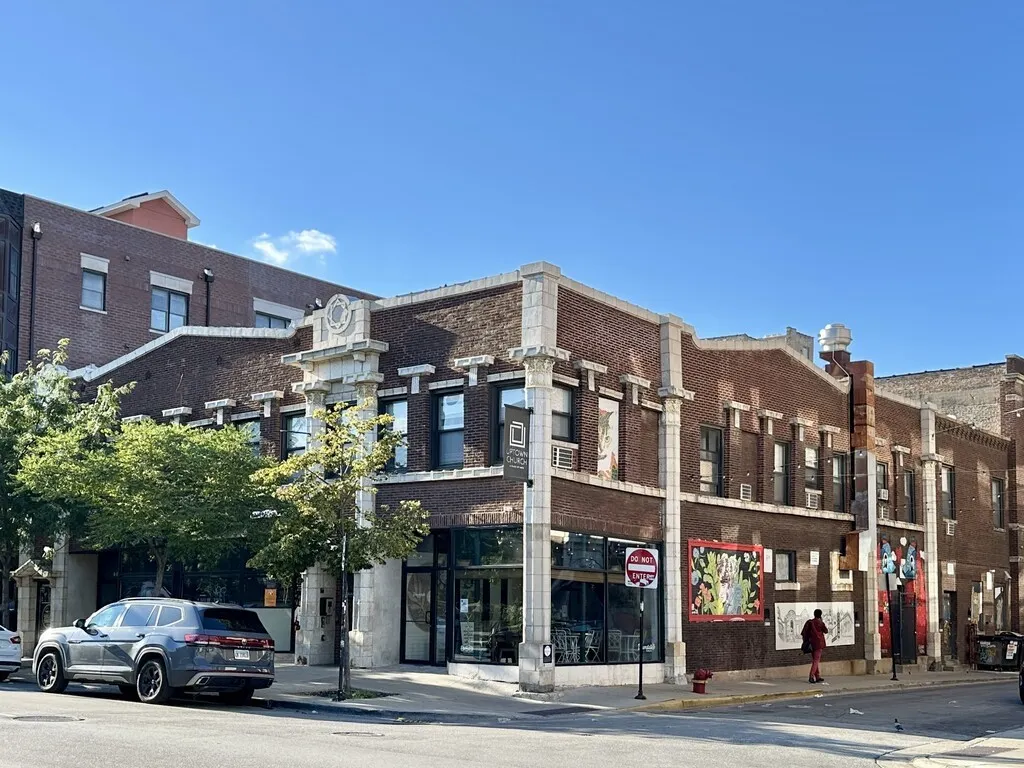 1136 W Wilson Avenue 229 IL