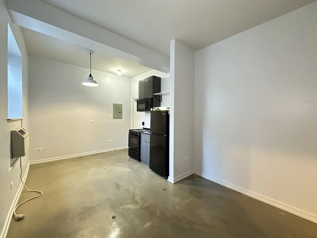 1136 W Wilson Avenue 229 IL