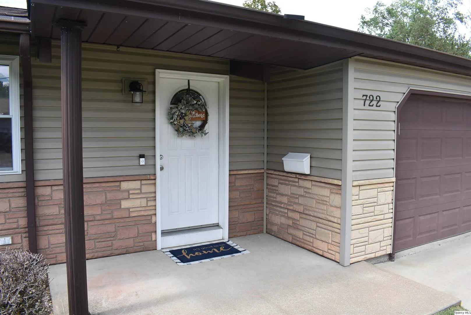 722 Ridgewood Dr IL