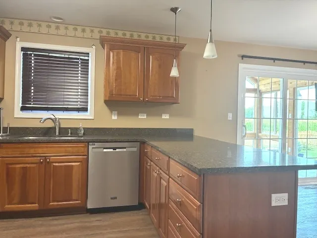 675 Hunters Path IL