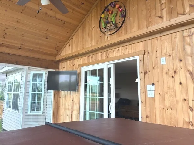675 Hunters Path IL
