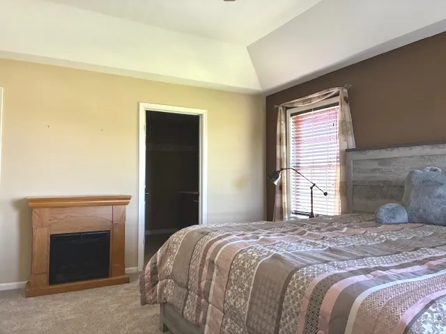 675 Hunters Path IL