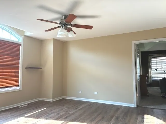 675 Hunters Path IL