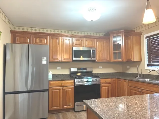675 Hunters Path IL