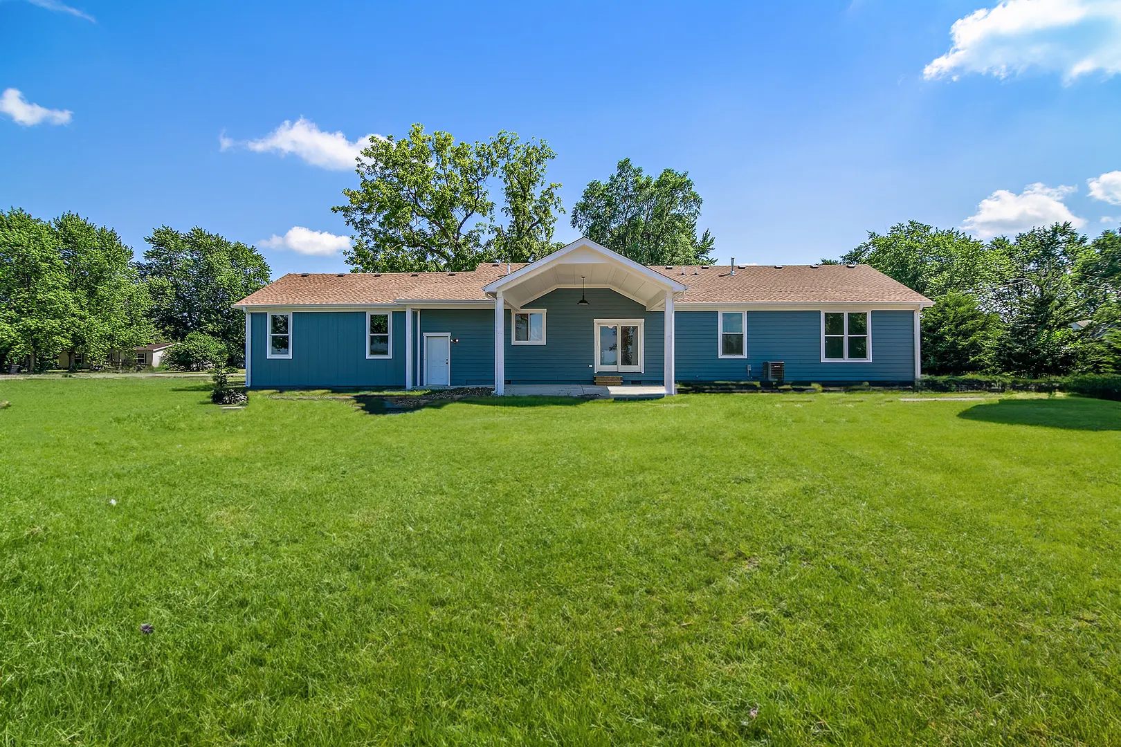 121 Pine Street IL
