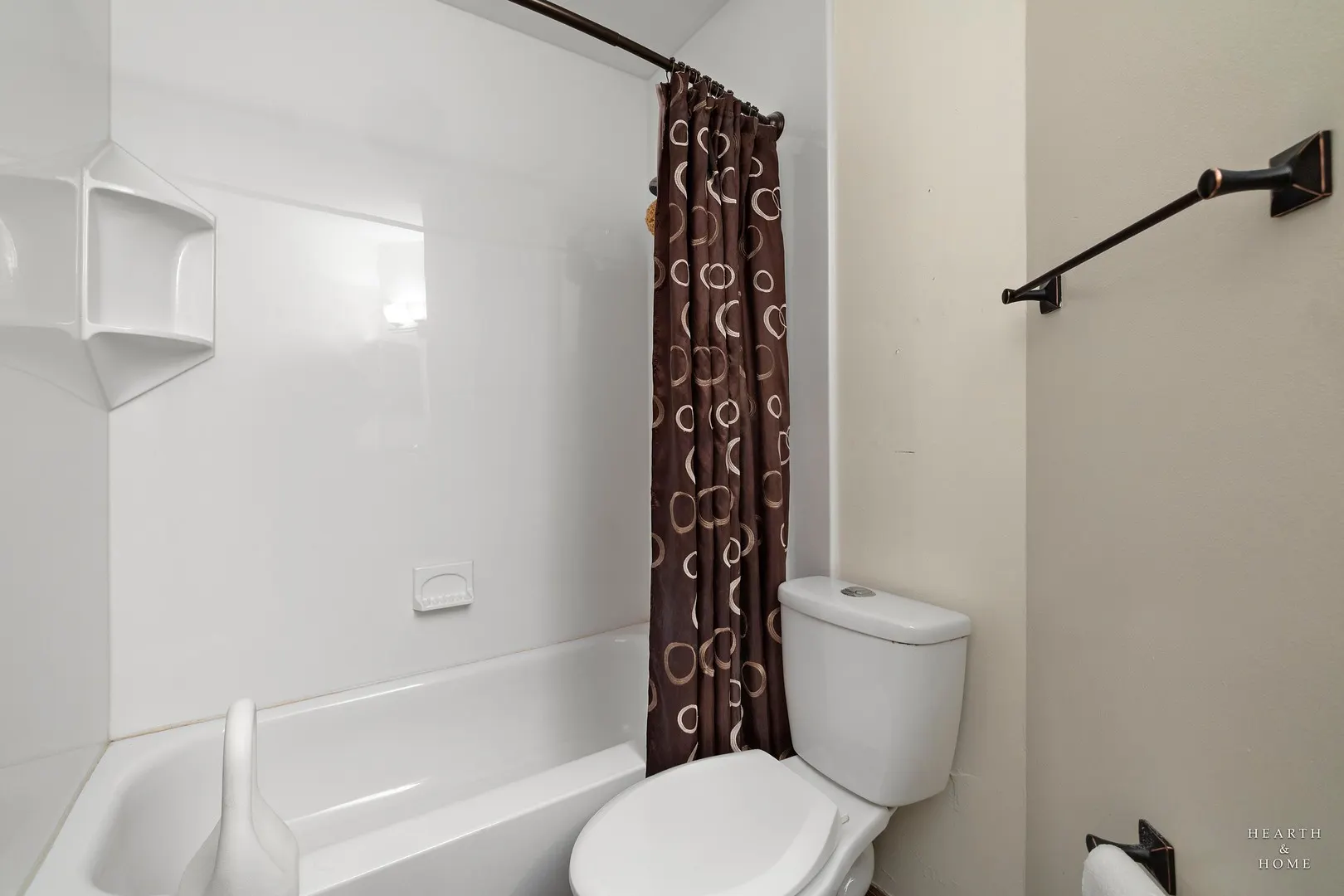 100 white oak Court 3 IL