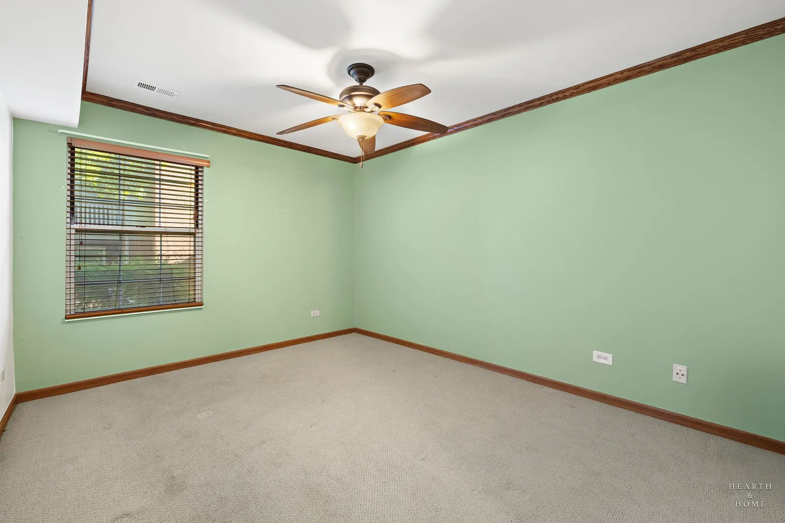 100 white oak Court 3 IL
