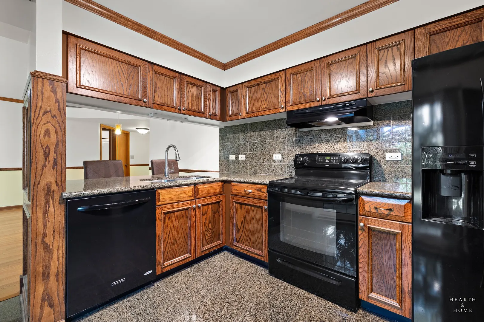100 white oak Court 3 IL