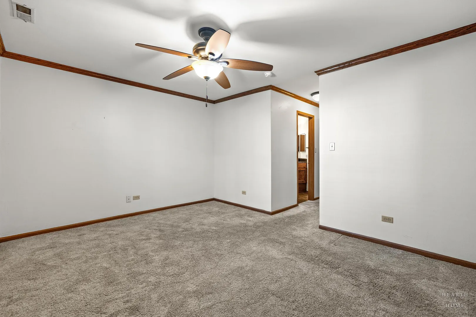 100 white oak Court 3 IL