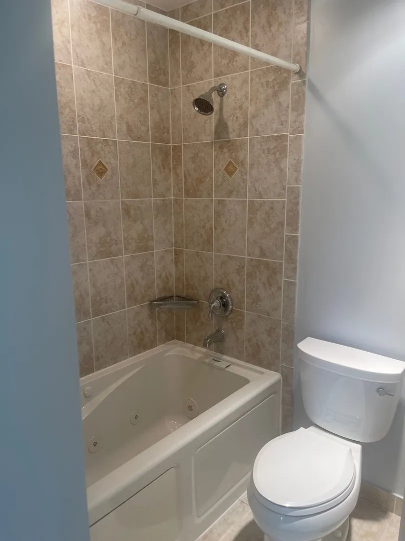 1338 Trinity Place IL